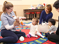 小さなお子さまも積極的に参加しています